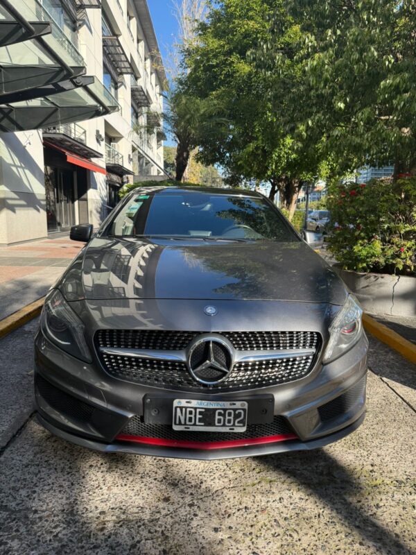 Mercedes Benz A250 Sport 2.0 2013